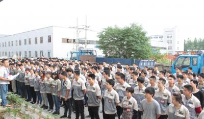 �ӽ���ҵ��������Ӧ�к����ٿ�ȫ��ҵ���������˶��¡��������